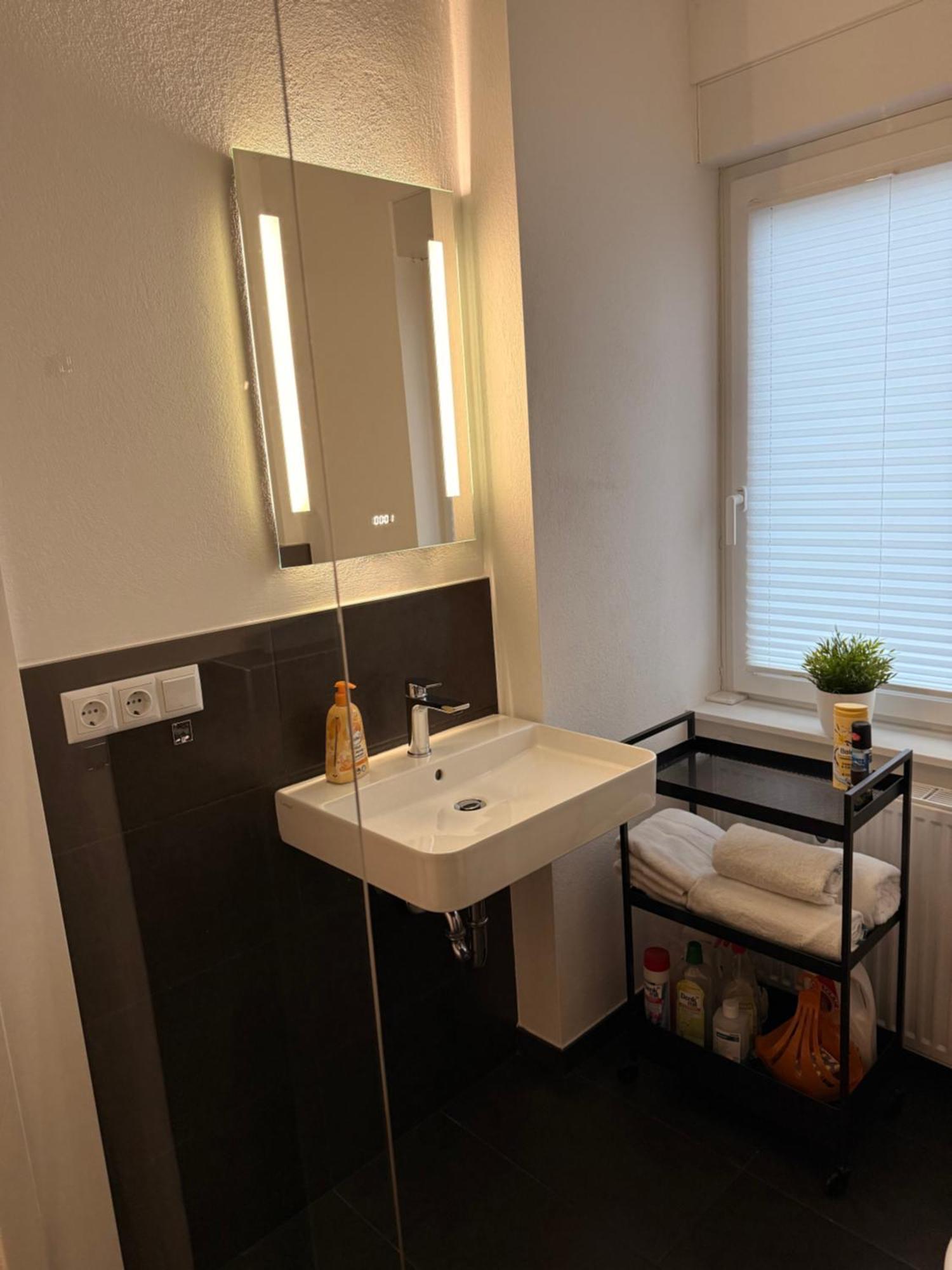 Modernes 1 Zimmerapartment Nahe Frankfurt Am Main ฮอยเซนชตามม์ ภายนอก รูปภาพ